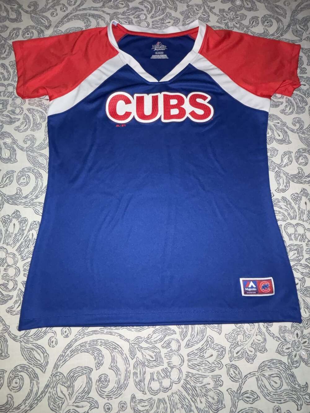 Women’s Majestic Chicago Cubs V-Neck Shirt Size XL Blue Red